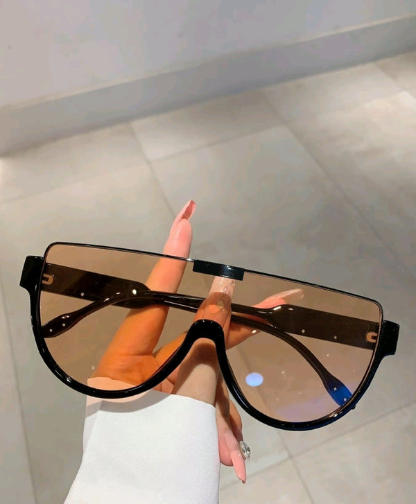 Modern Trendy One Piece Thin Frame Sunglasses